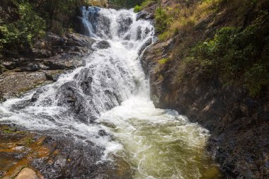 Dalat, bir yaz günü Vietnam'da Datanla şelale