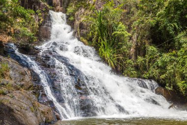 Dalat, bir yaz günü Vietnam'da Datanla şelale
