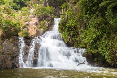 Dalat, bir yaz günü Vietnam'da Datanla şelale