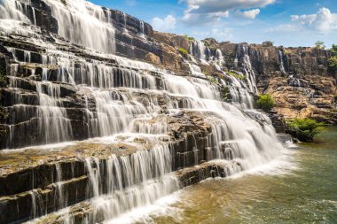 Dalat city, bir yaz günü Vietnam'da yakınındaki Pongour şelale