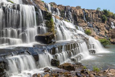 Dalat city, bir yaz günü Vietnam'da yakınındaki Pongour şelale