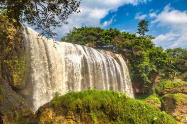 Bir yaz günü Dalat, Vietnam için fil şelale