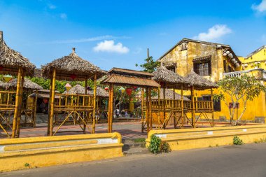 Renkli sokak Hoi An, Vietnam bir yaz günü içinde