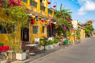 Renkli sokak Hoi An, Vietnam bir yaz günü içinde