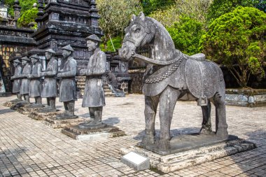 Khai Dinh Türbesi Manadarin hnour ile bir yaz günü Hue, Vietnam koru