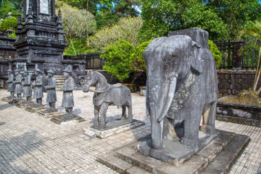 Khai Dinh Türbesi Manadarin hnour ile bir yaz günü Hue, Vietnam koru