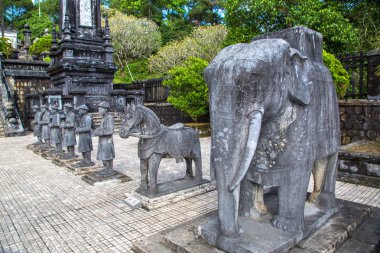 Khai Dinh Türbesi Manadarin hnour ile bir yaz günü Hue, Vietnam koru