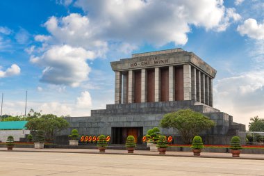 Ho Chi Minh Mausoleum Hanoi, Vietnam bir yaz günü içinde