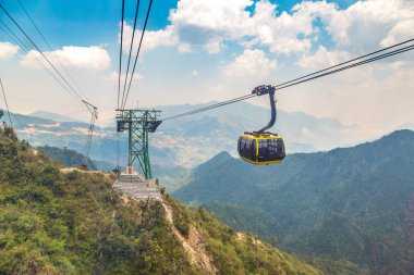 Fancipan Cable Car bir yaz günü Sapa, Lao Cai, Vietnam