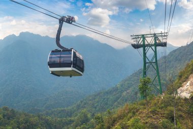 Fancipan Cable Car bir yaz günü Sapa, Lao Cai, Vietnam