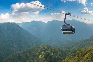 Fancipan Cable Car bir yaz günü Sapa, Lao Cai, Vietnam