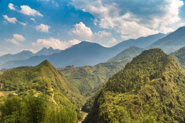 Panoramik Terraced pirinç alan bir yaz günü Sapa, Lao Cai, Vietnam