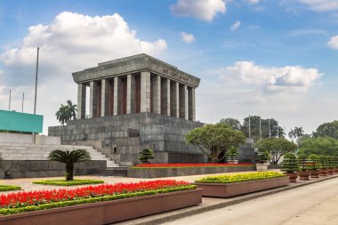 Ho Chi Minh Mausoleum Hanoi, Vietnam bir yaz günü içinde