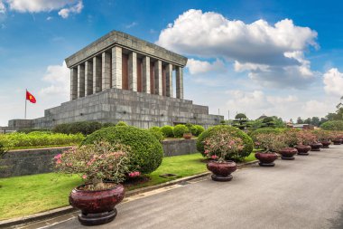 Ho Chi Minh Mausoleum Hanoi, Vietnam bir yaz günü içinde