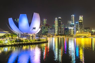 Singapur - 23 Haziran 2018: Sanat Müzesi ve bilim Singapur yaz gün