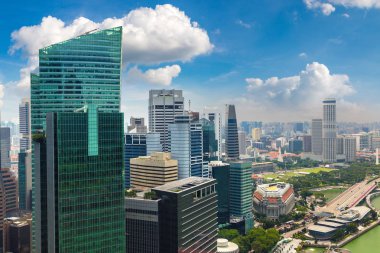 Bir yaz günü Singapur panoramik havadan görünümü
