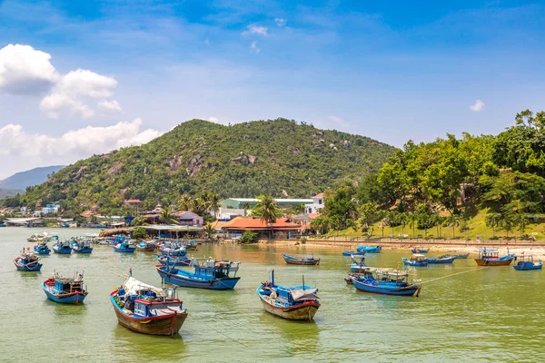 Nha Trang Bir Yaz Günü Vietnam Balıkçı Tekneleri Ile Bay — Stok fotoğraf