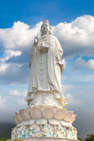 Estátua Buda Branco Lady Buddha Linh Ung Pagoda Danang Vietnã — Fotografia de Stock