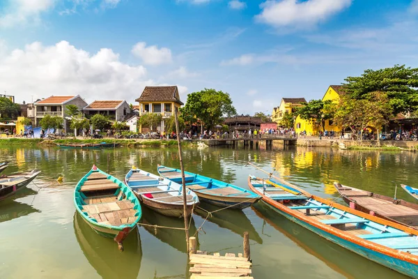 越南海 夏季的传统船只 — 图库照片