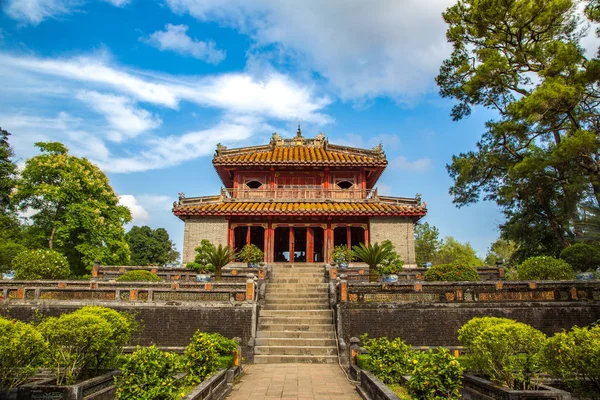 İmparatorluk Minh Mang mezar Hue, Vietnam bir yaz günü içinde