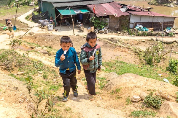 Sapa Vietnam Junio 2018 Niños Minorías Étnicas Sapa Lao Cai — Foto de Stock