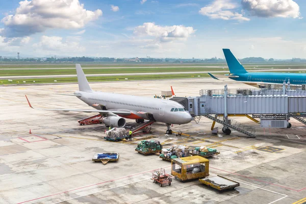 Bir yaz günü Hanoi'de Noi Bai Uluslararası Havalimanı