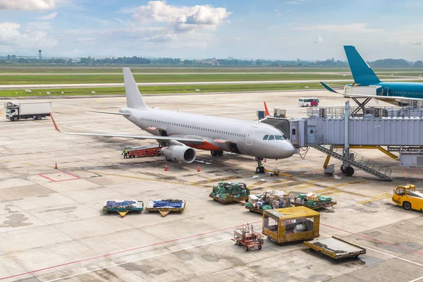 Bir yaz günü Hanoi'de Noi Bai Uluslararası Havalimanı