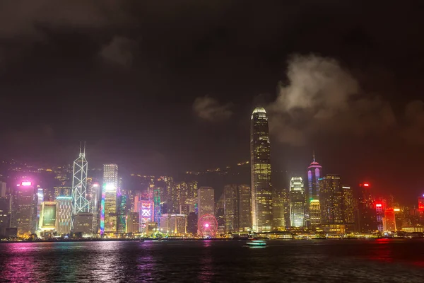 Victoria Harbour Hong Kong yaz geceleri