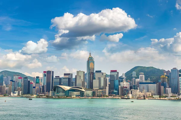 Victoria Harbour Hong Kong yaz gün