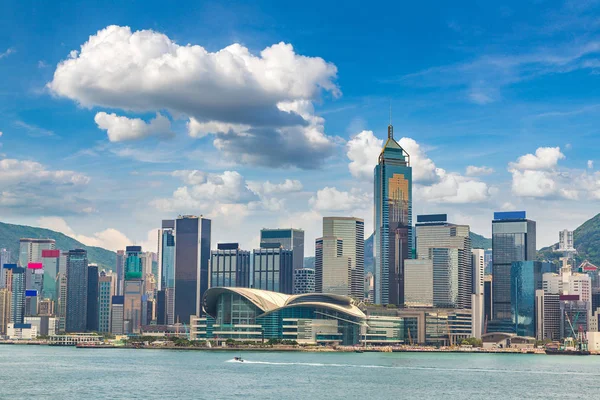 Victoria Harbour Hong Kong yaz gün