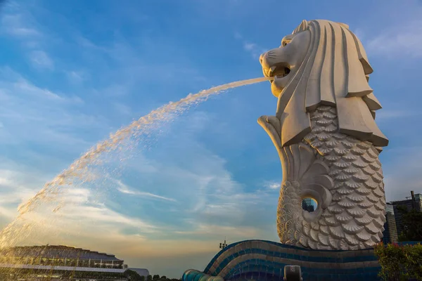 Singapore June 2018 Merlion Fountain Statue Symbol Singapore Summer Night — Stock Photo, Image