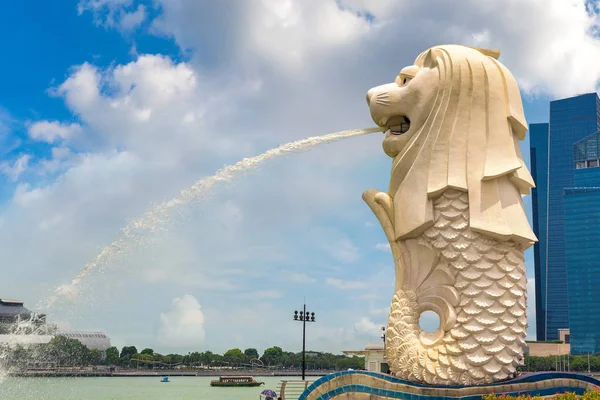 Cingapura Junho 2018 Estátua Fonte Merlion Símbolo Singapura Dia Verão — Fotografia de Stock