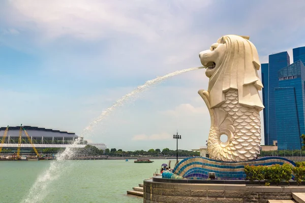 Cingapura Junho 2018 Estátua Fonte Merlion Símbolo Singapura Dia Verão — Fotografia de Stock