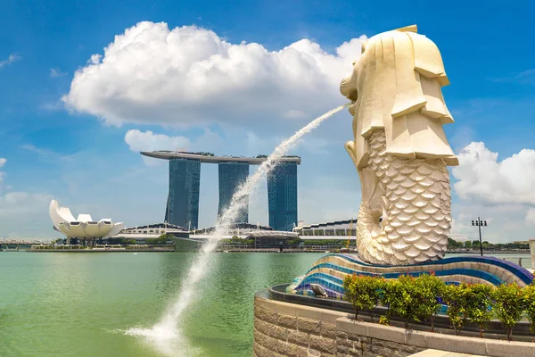 Singapur Junio 2018 Marina Bay Sands Estatua Fuente Merlion Símbolo —  Fotos de Stock