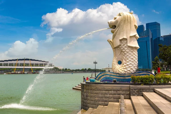 Singapur Junio 2018 Estatua Fuente Merlion Símbolo Singapur Día Verano —  Fotos de Stock