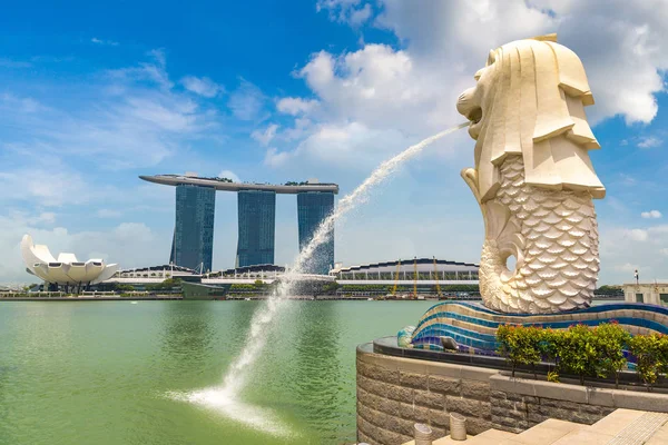 Singapur Junio 2018 Marina Bay Sands Estatua Fuente Merlion Símbolo —  Fotos de Stock