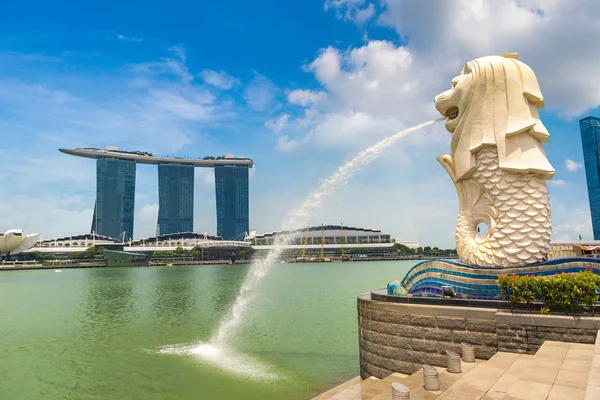 Singapur Junio 2018 Marina Bay Sands Estatua Fuente Merlion Símbolo —  Fotos de Stock