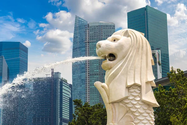 Singapore June 2018 Merlion Fountain Statue Symbol Singapore Summer Day — Stock Photo, Image