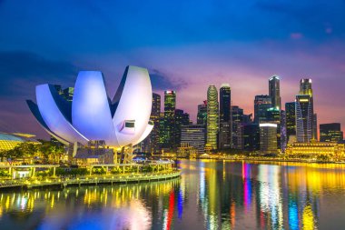 Singapur - 23 Haziran 2018: Sanat Müzesi ve bilim Singapur yaz gün