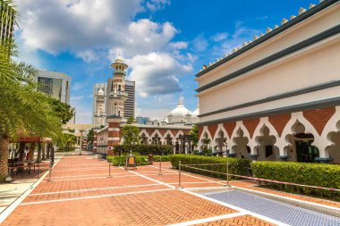 Sultan Abdul Samad Jamek Camii (Mescidi Jamek) Kuala Lumpur, Malezya 'da yaz günü