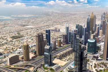 Bir yaz günü Dubai şehir merkezinin hava görüntüsü, Birleşik Arap Emirlikleri