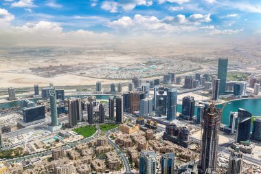 Bir yaz günü Dubai şehir merkezinin hava görüntüsü, Birleşik Arap Emirlikleri