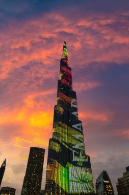 DUBAI, BAE - 26 Haziran 2018: Burj Halife, Dubai, Birleşik Arap Emirlikleri