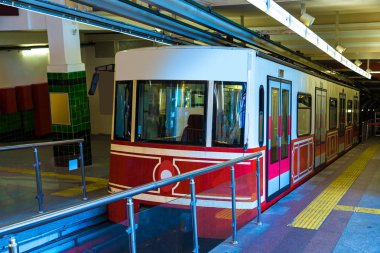 Tarihsel tünel füniküler tren Istanbul ' bir yaz günü