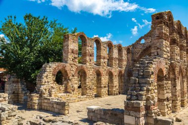 Harap bir güzel yaz günü Church of Saint Sofia Adalet Divani Nessebar, Bulgaristan