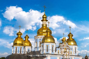 Saint Michael Ortodoks Manastırı Kiev, Ukrayna güzel yaz gün