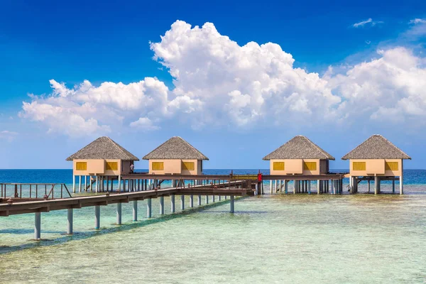 Maldiven Juni 2018 Water Villas Bungalows Houten Brug Van Tropisch — Stockfoto