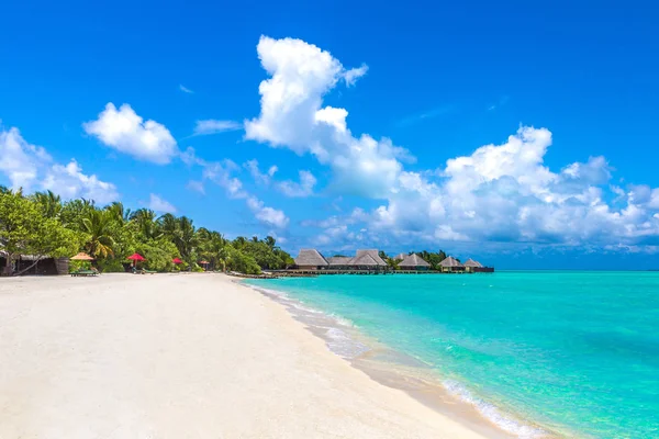 Maldives Junho 2018 Praia Tropical Nas Maldivas Dia Verão — Fotografia de Stock