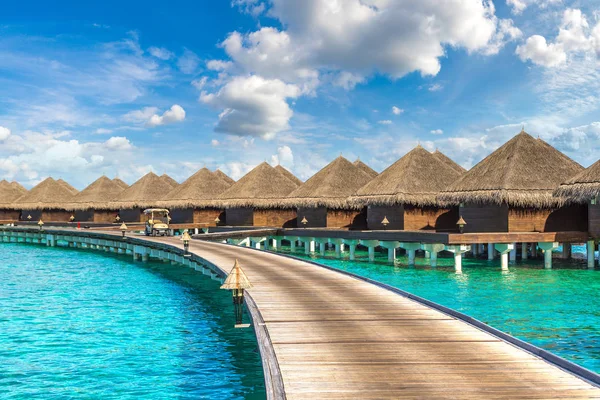 Maldives June 2018 Water Villas Bungalows Wooden Bridge Tropical Beach — Stock Photo, Image