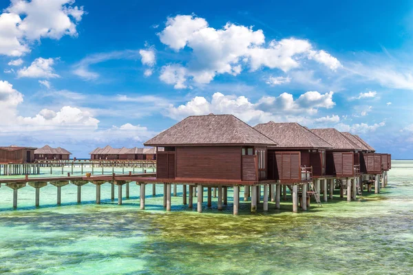 Maldives Giugno 2018 Water Villas Bungalows Ponte Legno Sulla Spiaggia — Foto Stock